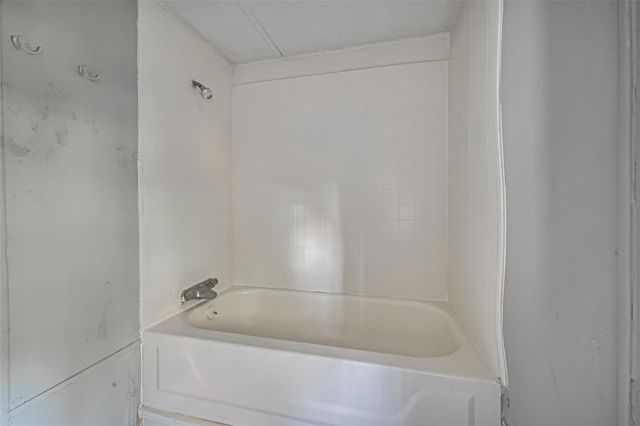 914 Davis Street, Pasadena, TX 77506