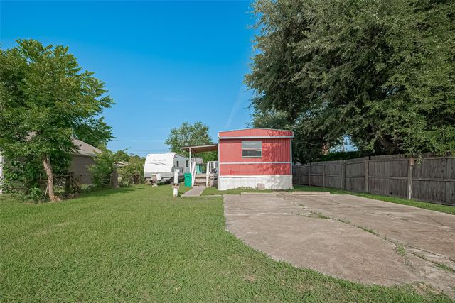 914 Davis Street, Pasadena, TX 77506