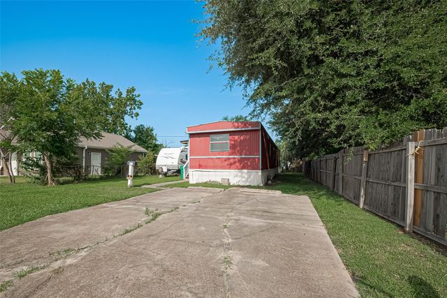 914 Davis Street, Pasadena, TX 77506