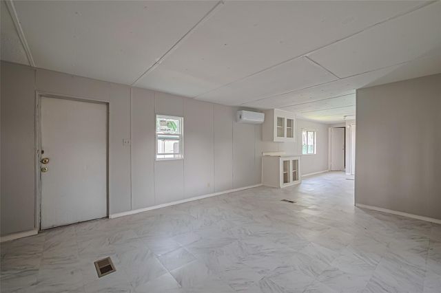914 Davis Street, Pasadena, TX 77506