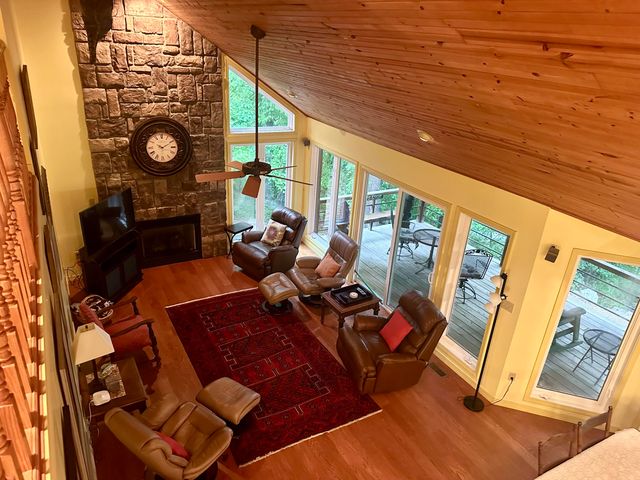 136 Riverview Drive, Mammoth Spring, AR 72554