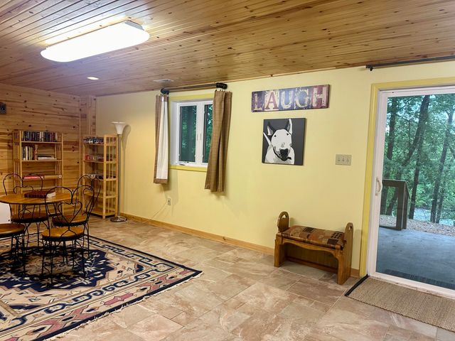 136 Riverview Drive, Mammoth Spring, AR 72554