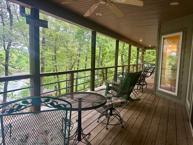 136 Riverview Drive, Mammoth Spring, AR 72554