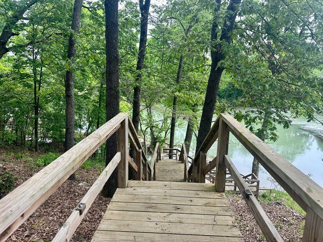 136 Riverview Drive, Mammoth Spring, AR 72554