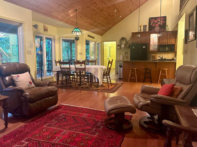 136 Riverview Drive, Mammoth Spring, AR 72554