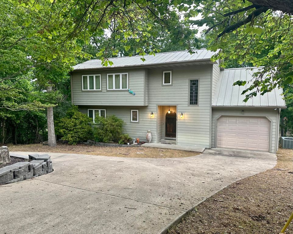 136 Riverview Drive, Mammoth Spring, AR 72554