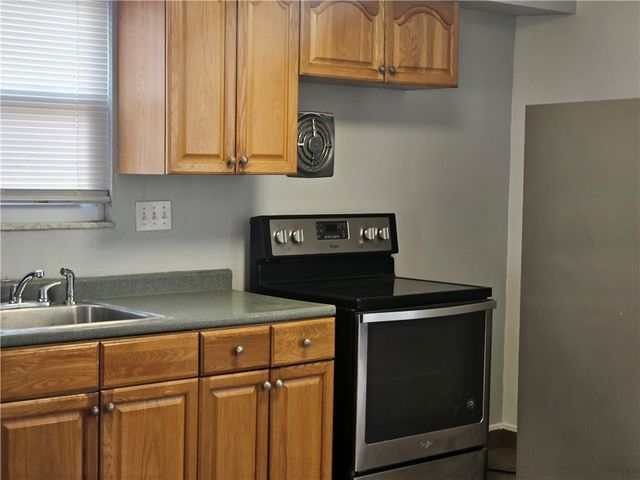 812 Westbury Rd A, N Versailles, PA 15137