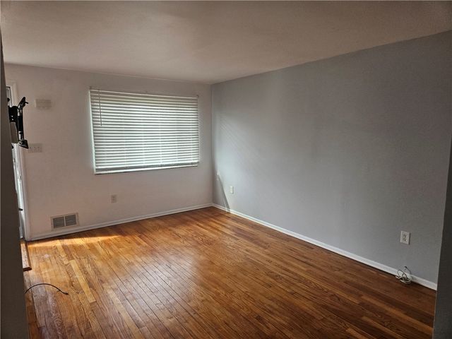 812 Westbury Rd A, N Versailles, PA 15137