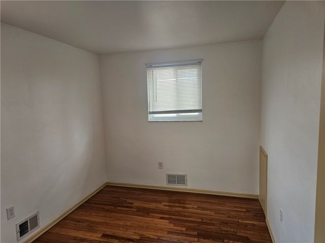 812 Westbury Rd A, N Versailles, PA 15137