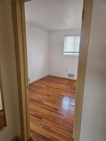 812 Westbury Rd A, N Versailles, PA 15137