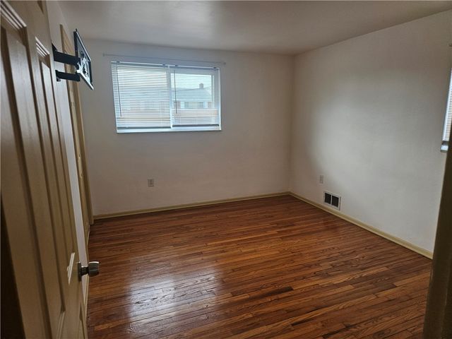 812 Westbury Rd A, N Versailles, PA 15137