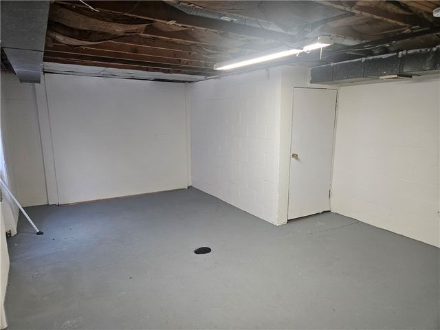 812 Westbury Rd A, N Versailles, PA 15137