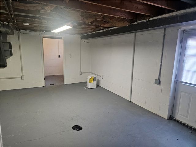 812 Westbury Rd A, N Versailles, PA 15137