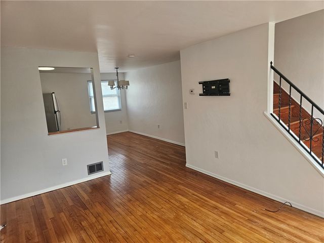 812 Westbury Rd A, N Versailles, PA 15137