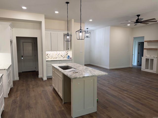 2116 Sable Oaks, Bryant, AR 72022