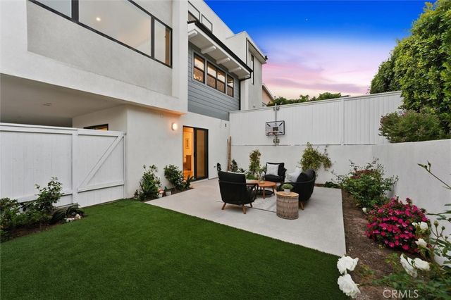 1427 15th Street, Manhattan Beach, CA 90266