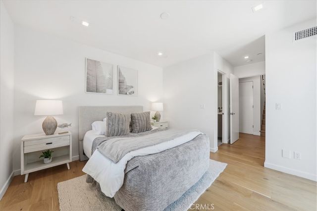 1427 15th Street, Manhattan Beach, CA 90266