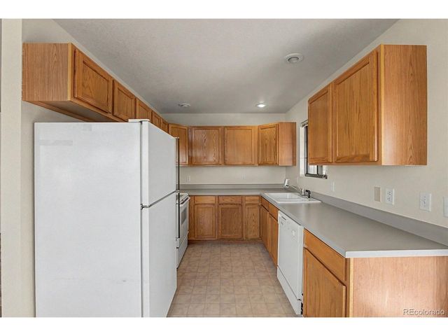 242 W Del Ray Dr, Pueblo, CO 81007