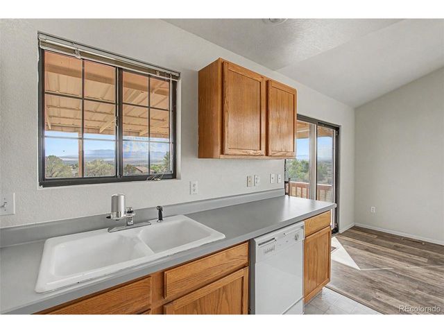 242 W Del Ray Dr, Pueblo, CO 81007