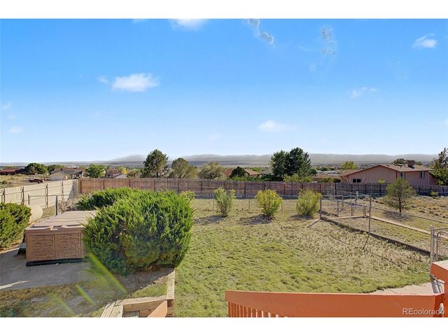 242 W Del Ray Dr, Pueblo, CO 81007