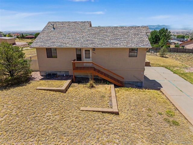 242 W Del Ray Dr, Pueblo, CO 81007