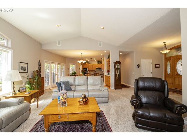 90150 SHORE Ln, Eugene, OR 97402