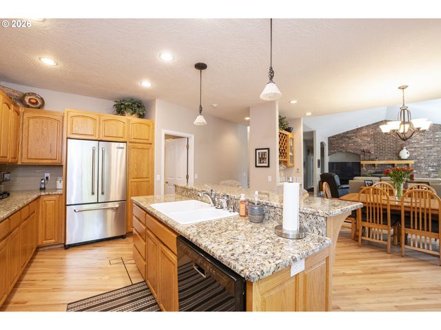 90150 SHORE Ln, Eugene, OR 97402
