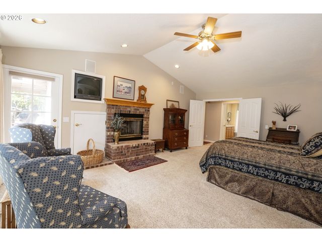 90150 SHORE Ln, Eugene, OR 97402