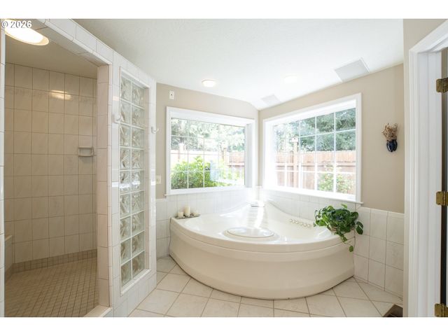 90150 SHORE Ln, Eugene, OR 97402