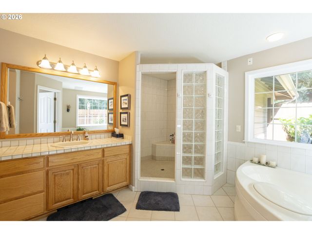 90150 SHORE Ln, Eugene, OR 97402