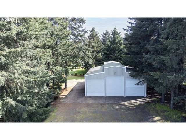 90150 SHORE Ln, Eugene, OR 97402