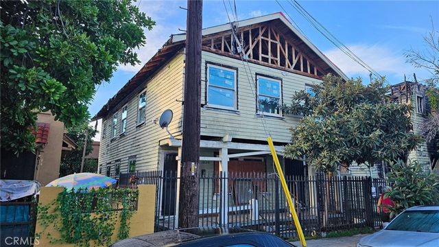 1230 S Bonnie Brae, Los Angeles, CA 90006