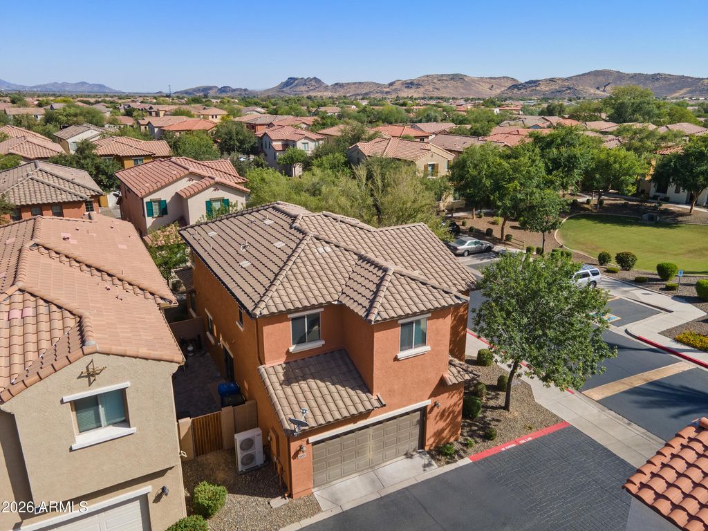 Image 2 of property listing at 26007 N 53 Drive, Phoenix, AZ 85083