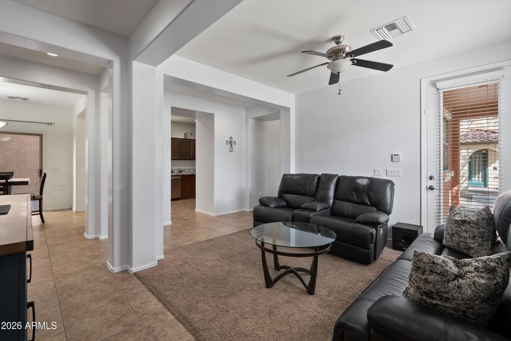 Image 7 of property listing at 26007 N 53 Drive, Phoenix, AZ 85083