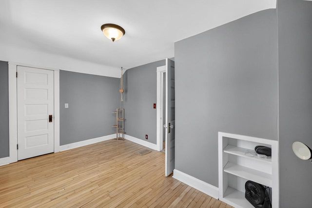 21 Powers Avenue, Madison, WI 53714