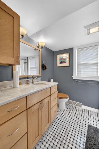 21 Powers Avenue, Madison, WI 53714