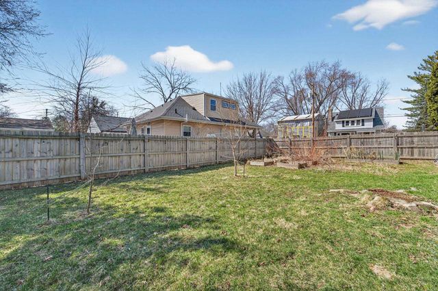 21 Powers Avenue, Madison, WI 53714