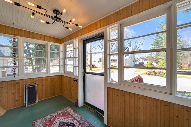 21 Powers Avenue, Madison, WI 53714