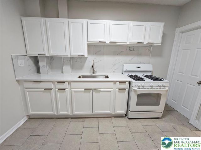 631 North New, Allentown City, PA 18102
