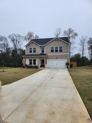 106 Corn Field Circle, Perry, GA 31069