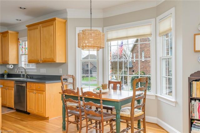 3010 Deercroft Lane, Clemmons, NC 27012