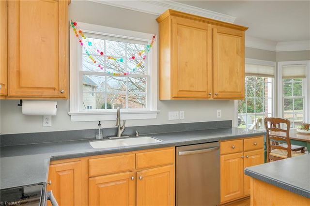 3010 Deercroft Lane, Clemmons, NC 27012