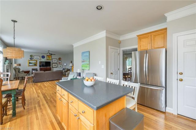 3010 Deercroft Lane, Clemmons, NC 27012