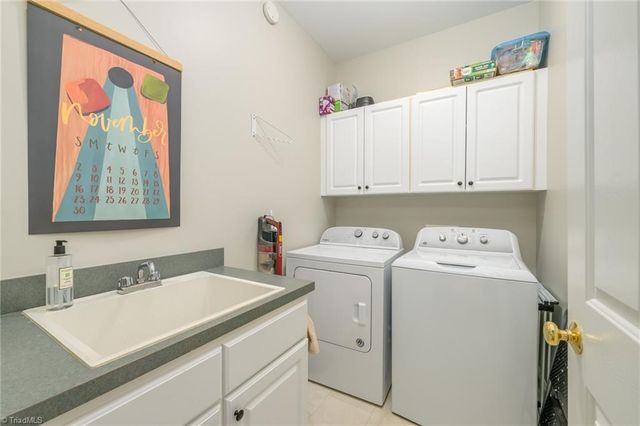 3010 Deercroft Lane, Clemmons, NC 27012