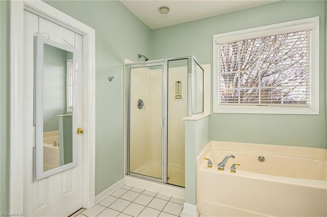 3010 Deercroft Lane, Clemmons, NC 27012