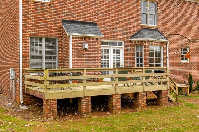 3010 Deercroft Lane, Clemmons, NC 27012