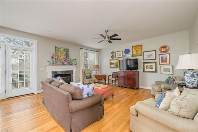 3010 Deercroft Lane, Clemmons, NC 27012