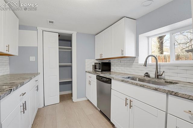 2409 Robinson Street, Colorado Springs, CO 80904