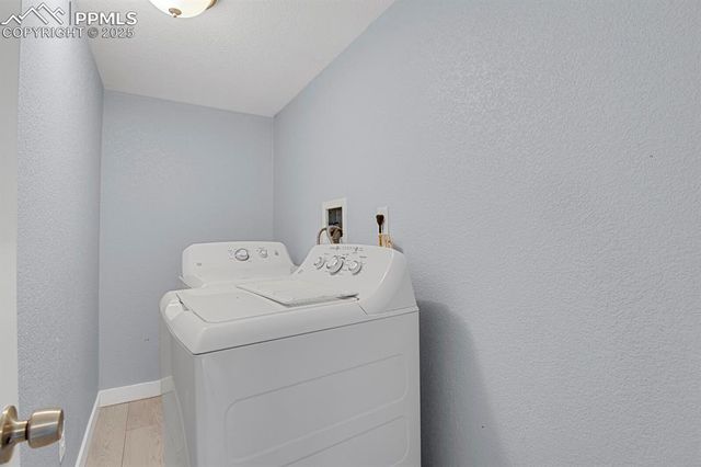 2409 Robinson Street, Colorado Springs, CO 80904