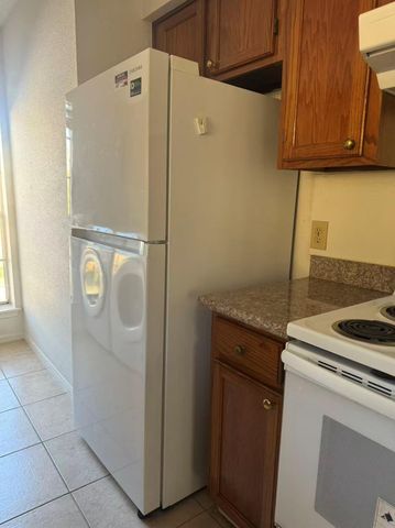 1515 Sandy Springs Road 2002, Houston, TX 77042